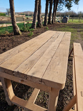 Charger l'image dans la galerie, Ensemble table de ferme et bancs