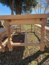 Charger l&#39;image dans la galerie, Ensemble table de ferme et bancs
