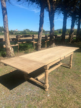 Charger l&#39;image dans la galerie, Table de ferme avec rallonges
