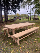 Charger l&#39;image dans la galerie, Ensemble table de ferme et bancs
