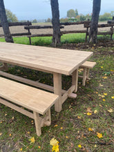 Charger l&#39;image dans la galerie, Ensemble table de ferme et bancs
